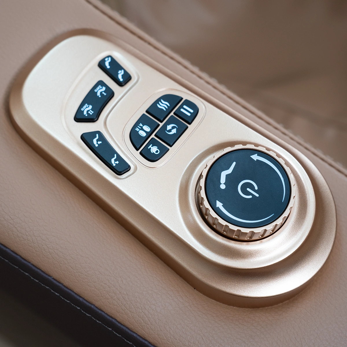 Ghế massage OKACHI 4D  LUXURY JP-5000 Plus (Brown)