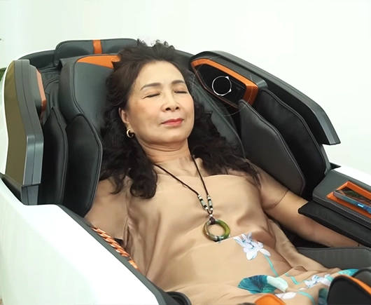 NSND Kim Xuân tin dùng OKACHI