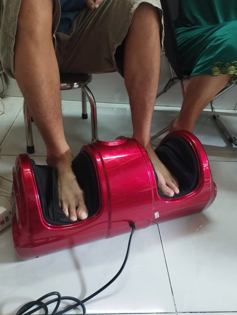 Giá vừa túi tiền, Dùng massage chân sướng